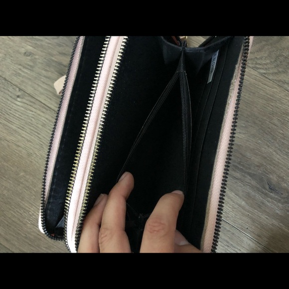 Wristlet - Picture 5 of 5